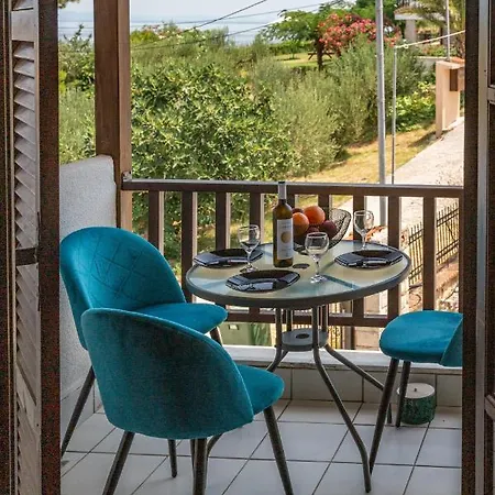 Holiday home Maisonette “the White Rabbit” Afytos