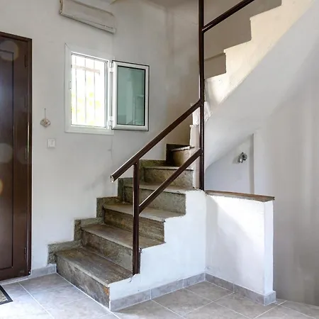 Holiday home Maisonette “the White Rabbit” Afytos